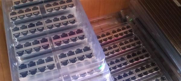 优质接插件 RJ45插座 RJ45座 网络插座 2*4插口