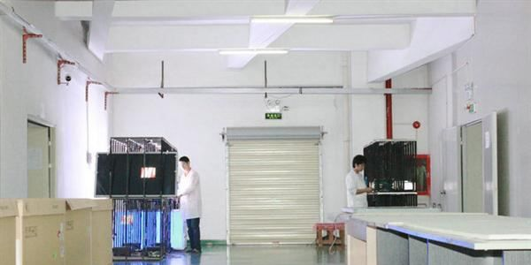 32寸高亮（LCD）液晶屏（LED背光）公交站台用