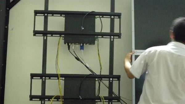 三星DID7.3MM液晶拼接墙配套晶日盛液晶拼接器