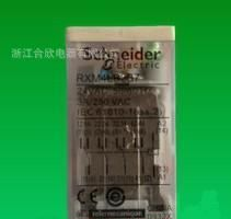 施耐德小型中间继电器 RXM4LB1F7   DC12V~DC48V