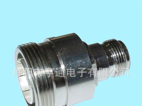 供应通讯光缆连接器 7/16