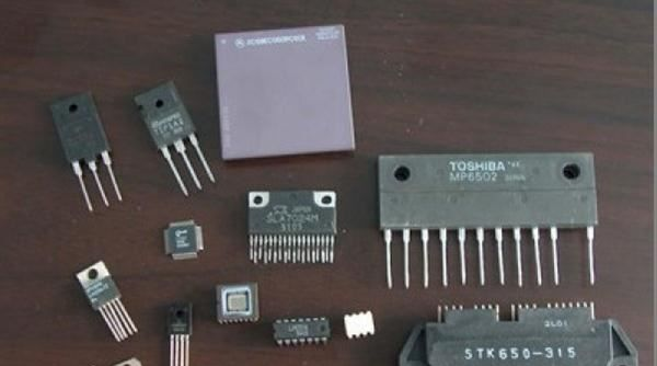 供应肖特基：MBR30100 TO-220F 原装正货，【亿丰三极管】