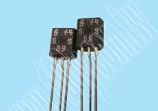 场效应管IR系列产品 BSS89  TO-92  全新的