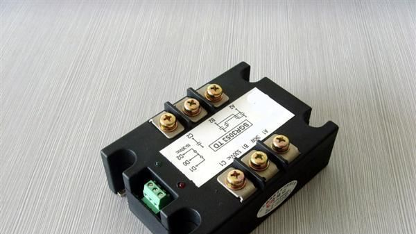 电动机“正、反转”专用固态继电器SGR5048DD