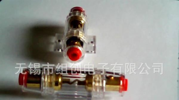 汽车保险丝座。圆柱体保险丝座子。