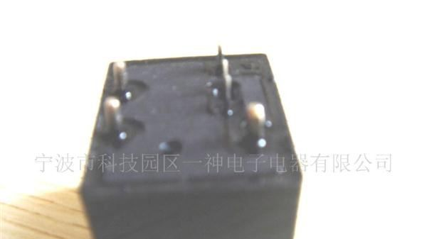 供应欧式美式闪光器用继电器线路板式继电器常开型