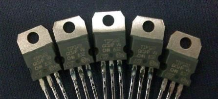 TIP122 100V 5A 65W NPN 达林顿大功率三极管 全新原装