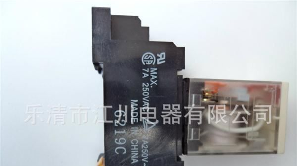 批发继电器底座PYF14A-E 欧姆龙继电器底座