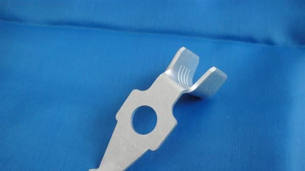 供应汽车连接器/孔式接头3724130-FJD/优质供应商厂家直销