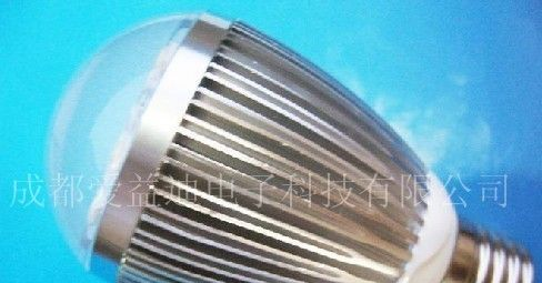 LED球泡灯