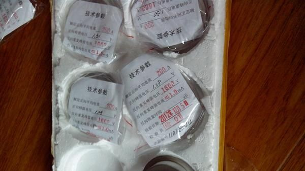 鸿骏平板二极管ZP200A 1600V，质量可靠正常能用5-10年