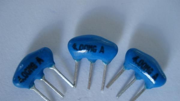 厂家直销ZTT4.0MG蓝色陶瓷晶体/谐振器/陶振