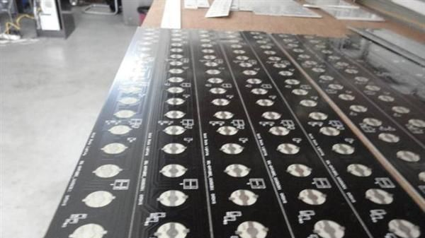 高精密度LED铝基线路板PCB单双面波纤板 曝光显影技术