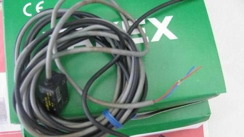 日本TAKEX 竹中光电传感器GT5RSN光电开关