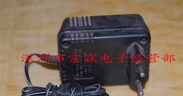 厂家直销7.4V  1A  电源适配器  欧规