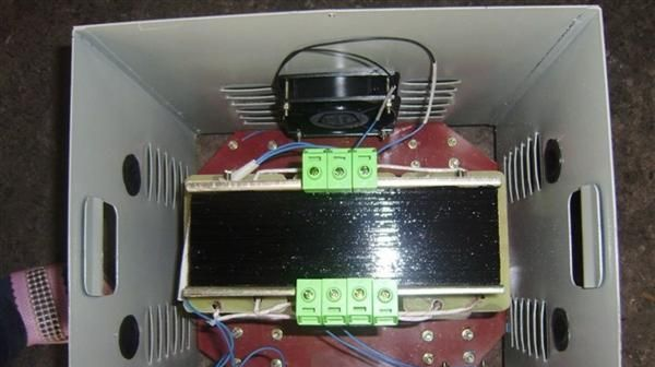 生产三相干式隔离变压器SG-1000W 带壳     厂家直销