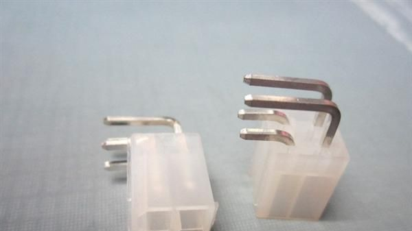 [WBT]供应4.2 间距  5557系列   弯针座 白色 电脑连接器