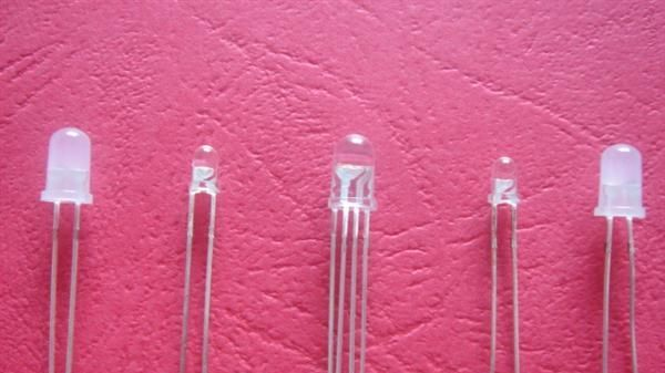 供应5MM圆头透明有边四脚全彩LED显示屏用  欢迎来样下单