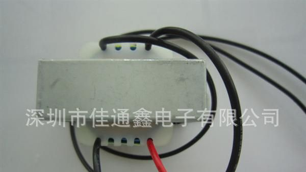 供应15V/3.5W插针变压器。来电订做各种型号插针变压器