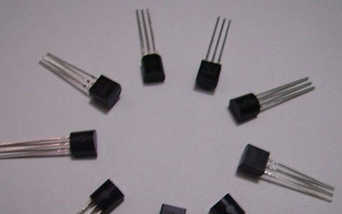 特价供应三极管 D965 （图）/ TO-92  5A电流 【亿丰二三极管】