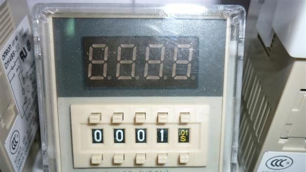 触发式单次循环延时继电器 通电待机状态 H3CB-T DH48S