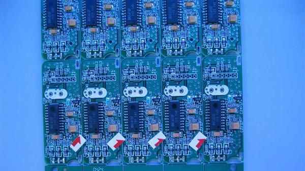 生产铝基板 (0.8MM厚)，PCB电路板，PCB线路板，电路板，线路板