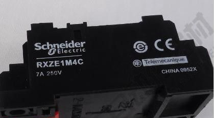 特价销售湖南继电器 施耐德继电器座子RXZE1S114M