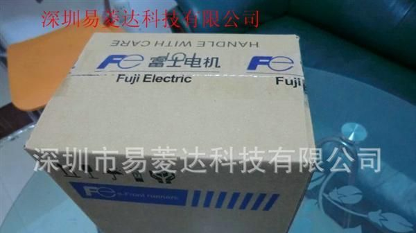 供应富士变频器FRN1.5C1S-7C 单相220V 自带面板