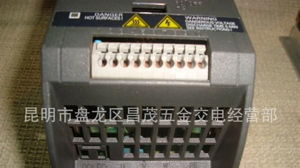 西门子变频器6SL3211-0AB13-7UA1 6SL3211-OAB13-7UAI 外观9成新