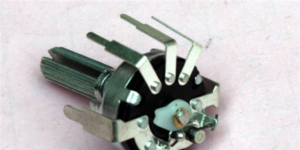 厂家供环保RV12SB50K带开关合成碳膜电位器