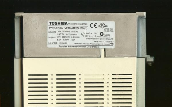 东芝变频器 2.2kw变频器 VFS9-4022PL-WN 送通讯线