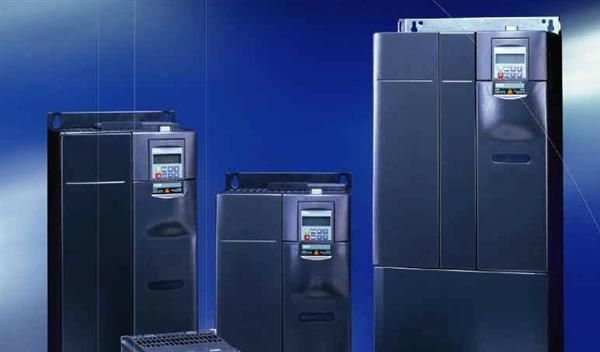 供应 三菱变频器 FR-F720-2.2K 小巧通用型 2.2KW