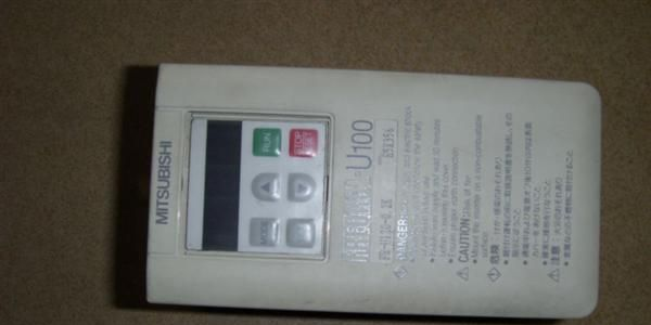 二手三菱变频器FR-U120-0.2K
