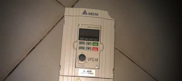 台达变频器VFD004M21A