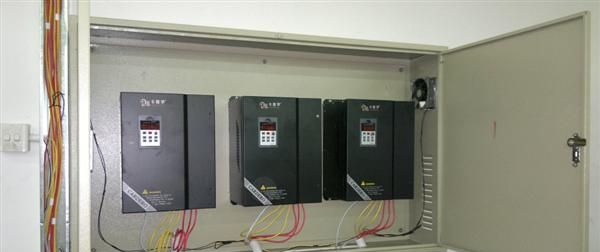 厂家直销通用变频器,0.4KW~160KW.高性价比产品,欢迎来电!