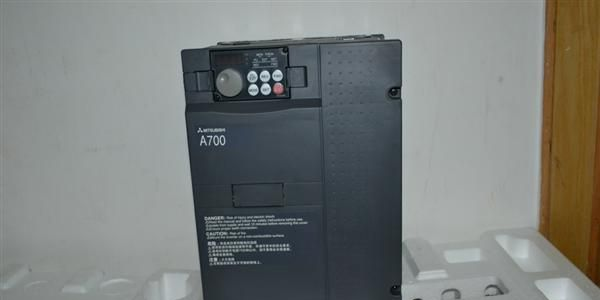 三菱变频器FR-A740-160K-CHT