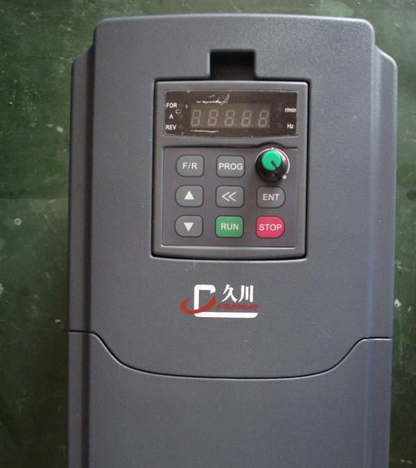 供应潍坊拉丝机专用变频器 质量保证  免费保修一年
