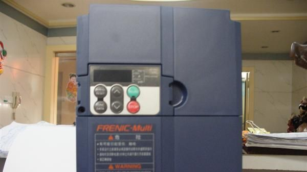 现货 供应日本原装进口富士 FRN5.5E1S-2J 变频器