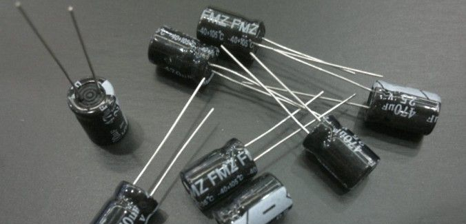 环保电解电容25V470UF
