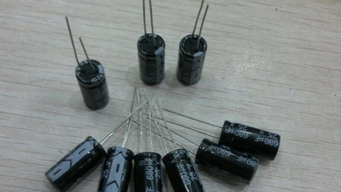 优势供应环保电解电容25V680UF