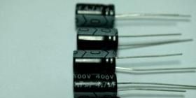 特价现货热卖铝电解电容4.7uf 400v 8*12，欢迎惠顾！