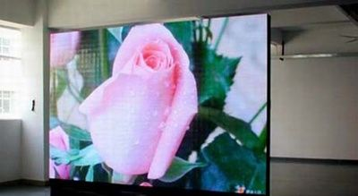 供应室内P4高清全彩LED电子显示屏播放，厂家直销价格