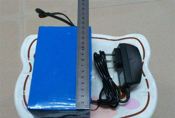 25AH 12V充电锂电池,电媒,猎灯,氙气灯电池