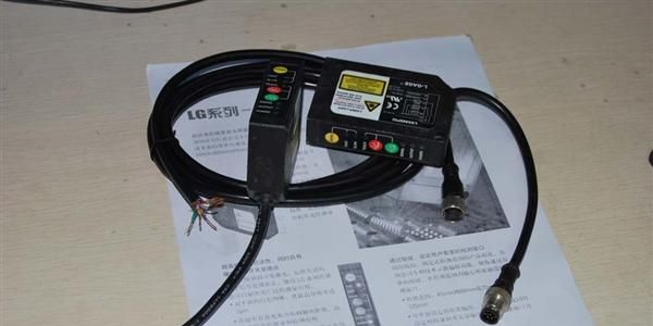 邦纳激光传感器LG5A65PIQ