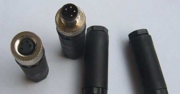 供应3针3孔4针4孔直型不带电缆插头