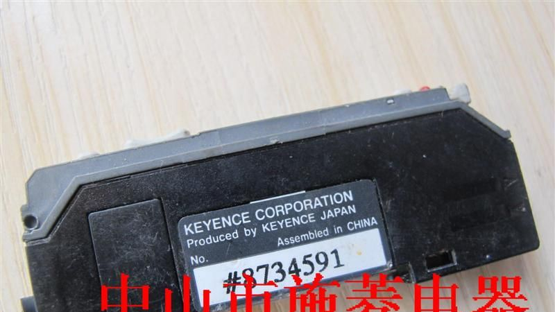 供应基恩士 数显光纤放大器FS-V21RP