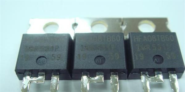 30A ， 1200V超高速二极管 RHRG30120
