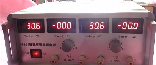 0-30V可调20A 双路0-30V 20A输出 两路可串联