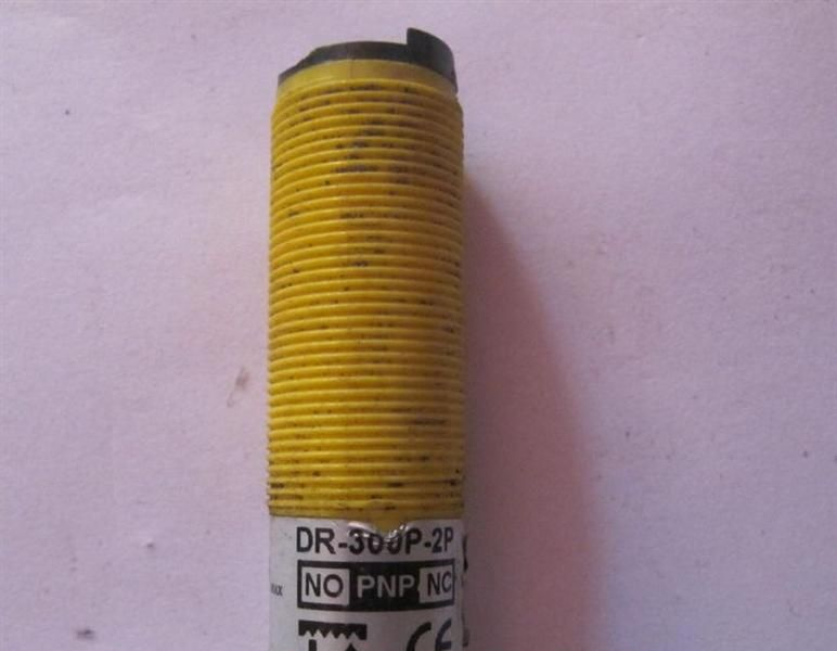 供应台湾漫反射光电开关DR-300P-2P 光电传感器