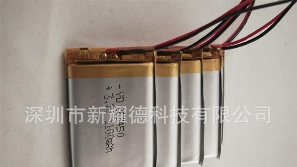 软包锂电池3.7V带插头【聚合物电池】1100毫安(图)